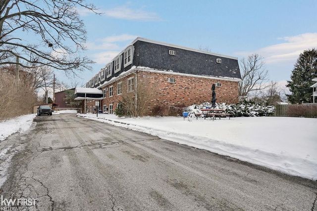 810 Holland Avenue, Port Huron, MI 48060