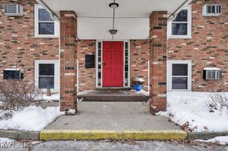 810 Holland Avenue, Port Huron, MI 48060