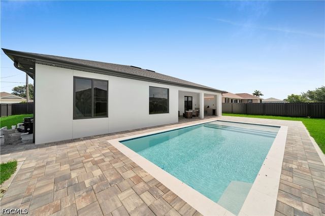 106 NE 11th TER, Cape Coral, FL 33909