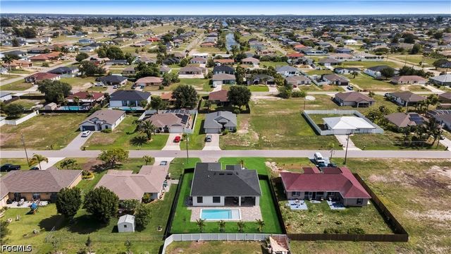 106 NE 11th TER, Cape Coral, FL 33909