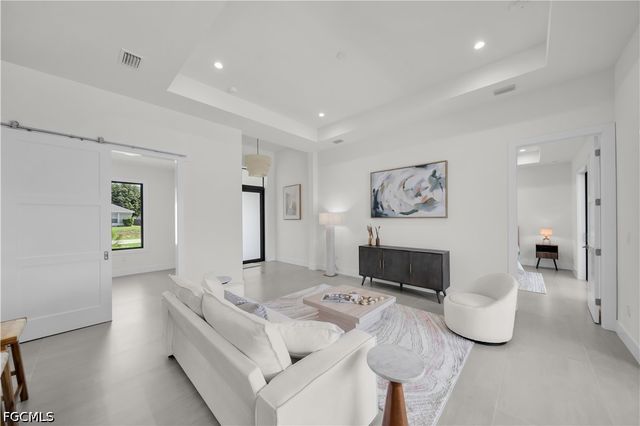 106 NE 11th TER, Cape Coral, FL 33909