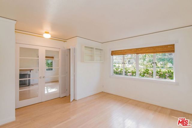 5233 Village, Los Angeles, CA 90016