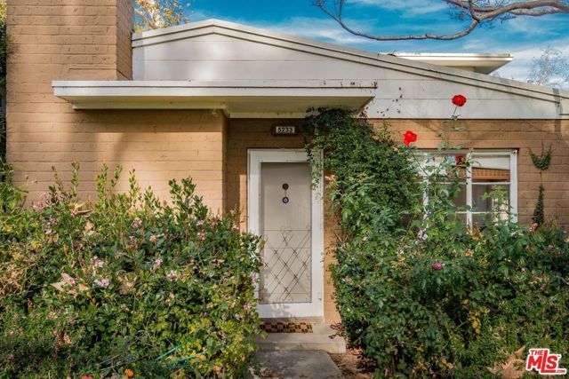 5233 Village, Los Angeles, CA 90016