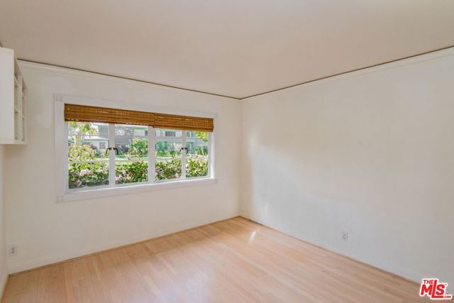 5233 Village, Los Angeles, CA 90016