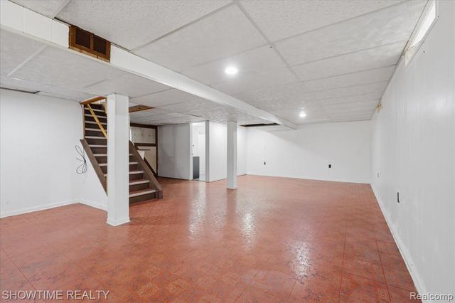 4922 Sanford Drive, Sterling Heights, MI 48310
