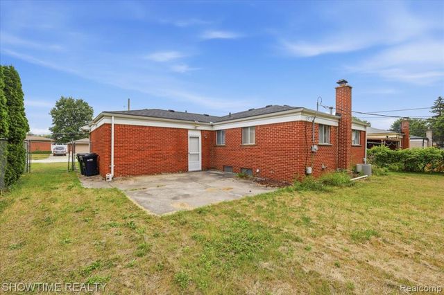4922 Sanford Drive, Sterling Heights, MI 48310