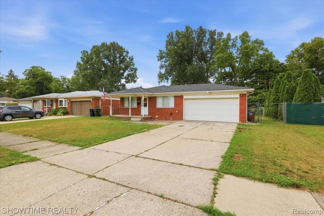 4922 Sanford Drive, Sterling Heights, MI 48310