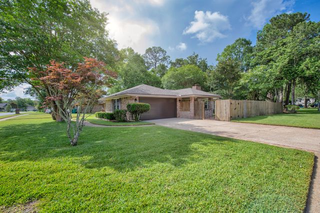 759 Overbrook Drive, Fort Walton Beach, FL 32547