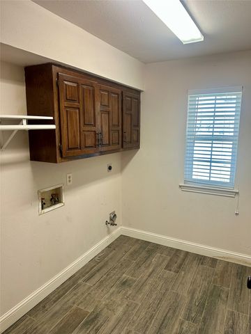 4200 Los Robles Drive, Plano, TX 75074