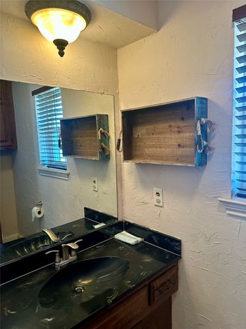 4200 Los Robles Drive, Plano, TX 75074