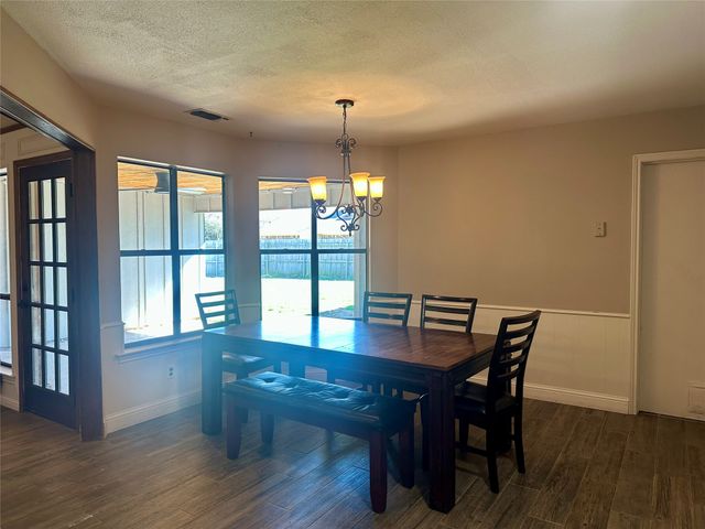 4200 Los Robles Drive, Plano, TX 75074