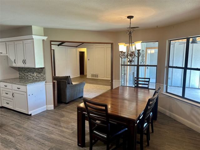 4200 Los Robles Drive, Plano, TX 75074