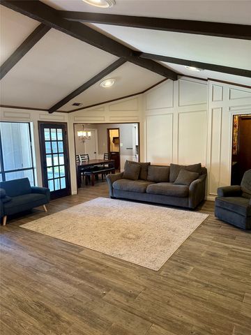 4200 Los Robles Drive, Plano, TX 75074