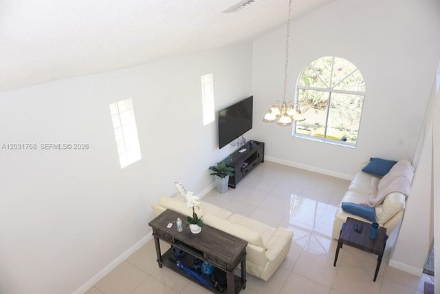 1057 SE 6th Ave, Dania Beach, FL 33004