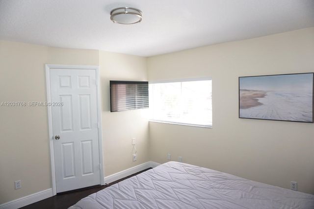 1057 SE 6th Ave, Dania Beach, FL 33004