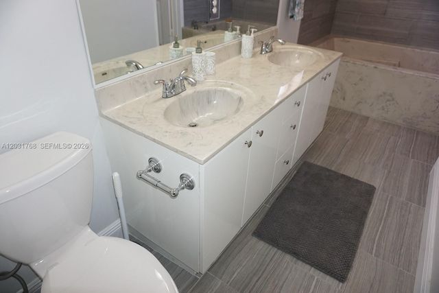 1057 SE 6th Ave, Dania Beach, FL 33004