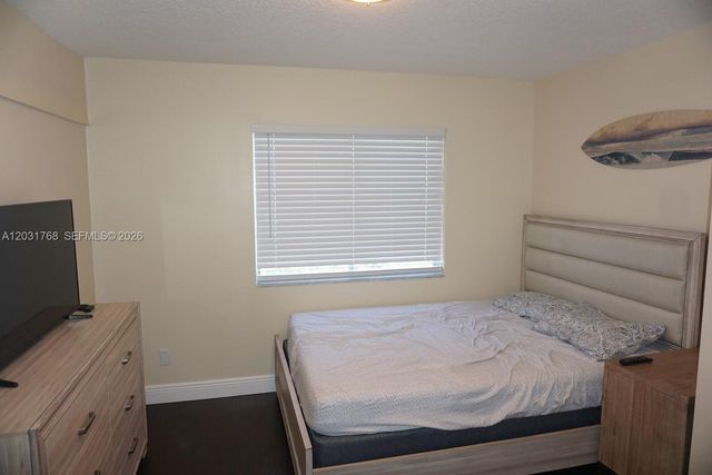 1057 SE 6th Ave, Dania Beach, FL 33004