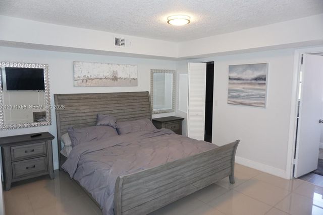 1057 SE 6th Ave, Dania Beach, FL 33004