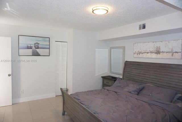 1057 SE 6th Ave, Dania Beach, FL 33004
