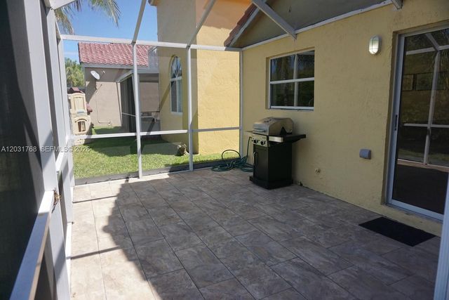 1057 SE 6th Ave, Dania Beach, FL 33004
