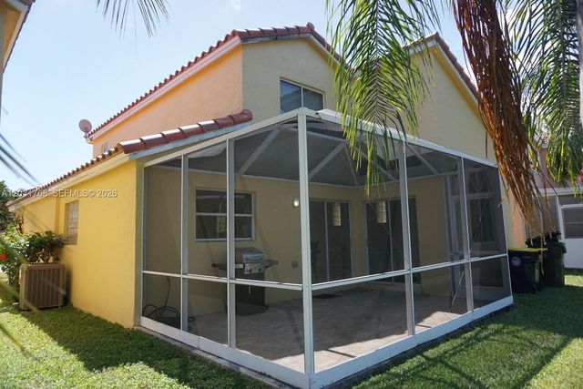 1057 SE 6th Ave, Dania Beach, FL 33004