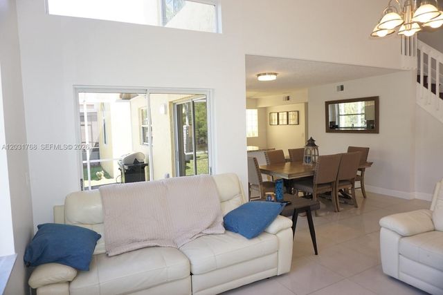1057 SE 6th Ave, Dania Beach, FL 33004