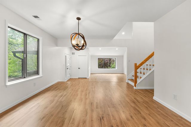 261 SUNSET KEY, Secaucus, NJ 07094