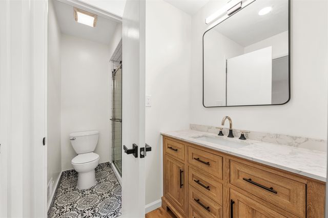 261 SUNSET KEY, Secaucus, NJ 07094