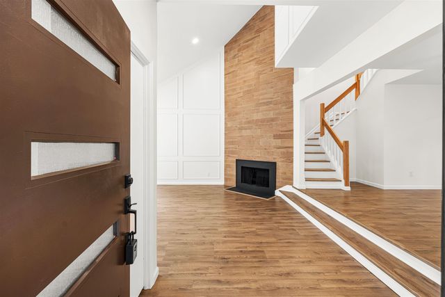 261 SUNSET KEY, Secaucus, NJ 07094