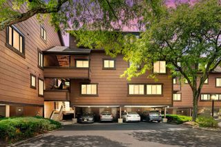 261 SUNSET KEY, Secaucus, NJ 07094