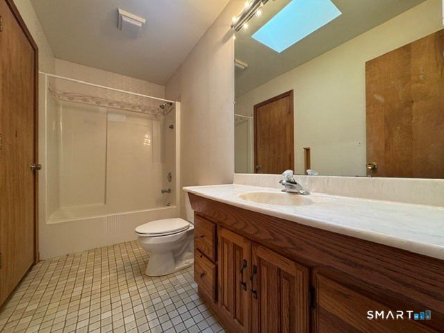63 North Mountain Road, Brookfield, CT 06804