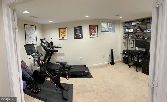 46812 BACKWATER DR, Sterling, VA 20164