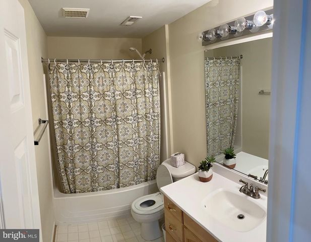 46812 BACKWATER DR, Sterling, VA 20164