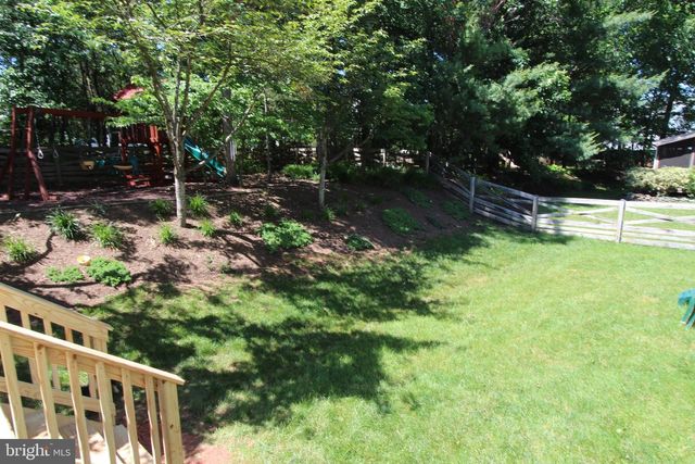 46812 BACKWATER DR, Sterling, VA 20164