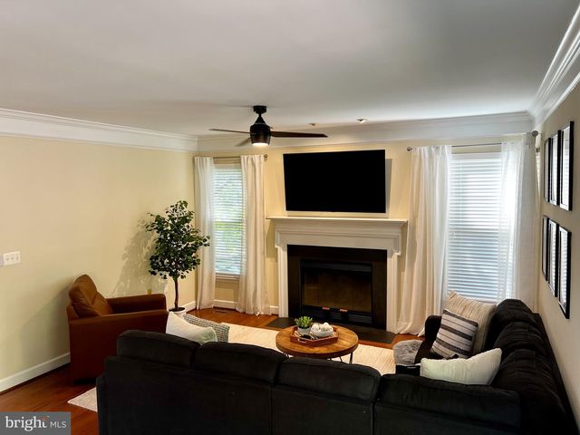 46812 BACKWATER DR, Sterling, VA 20164