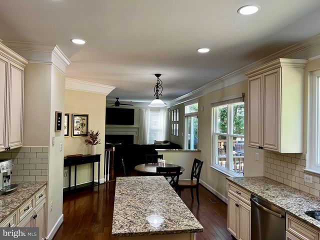 46812 BACKWATER DR, Sterling, VA 20164