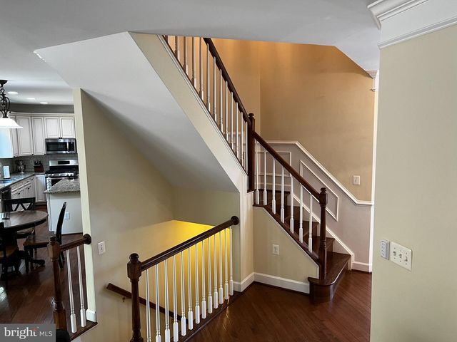 46812 BACKWATER DR, Sterling, VA 20164