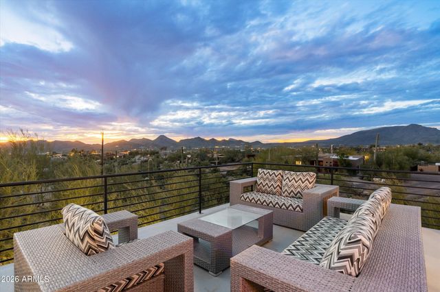 39402 N 67TH Place, Cave Creek, AZ 85331