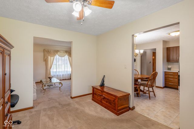 1733 Sycamore Drive, Plainfield, IN 46168