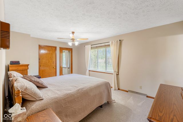 1733 Sycamore Drive, Plainfield, IN 46168