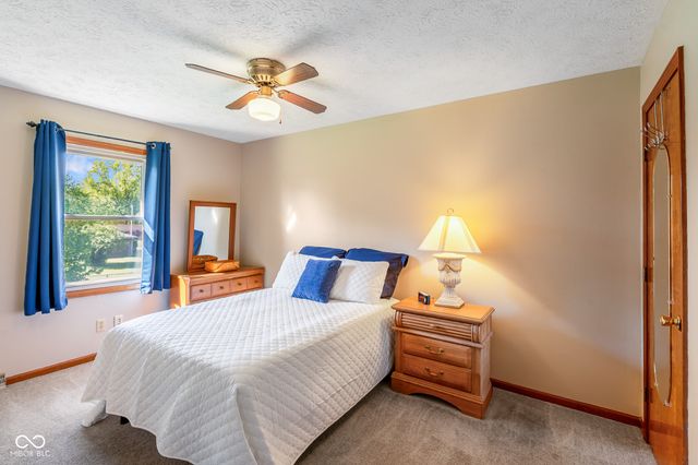 1733 Sycamore Drive, Plainfield, IN 46168