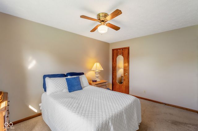 1733 Sycamore Drive, Plainfield, IN 46168