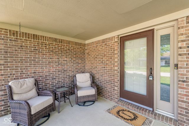 1733 Sycamore Drive, Plainfield, IN 46168