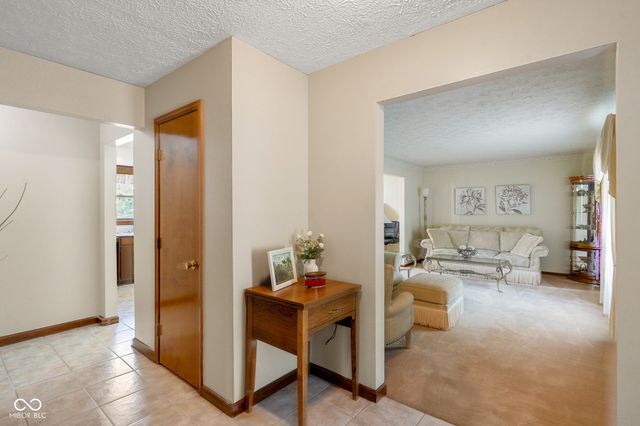 1733 Sycamore Drive, Plainfield, IN 46168