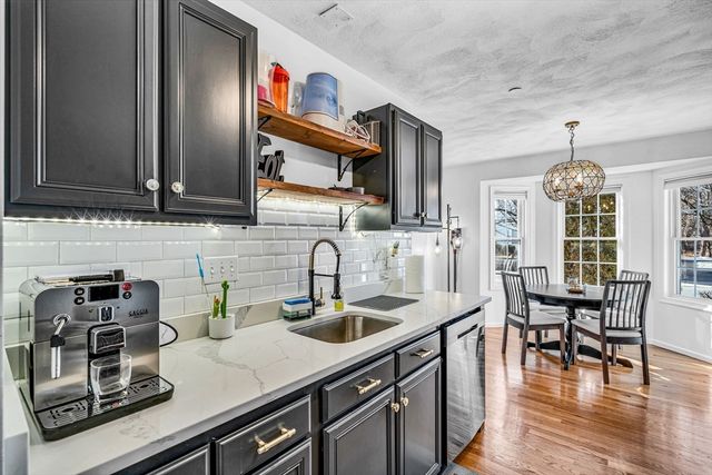 555 Main St 8, Woburn, MA 01801