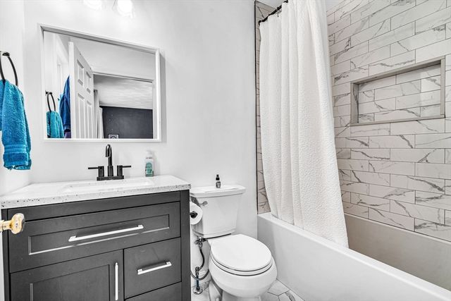 555 Main St 8, Woburn, MA 01801