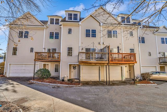 555 Main St 8, Woburn, MA 01801