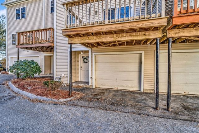 555 Main St 8, Woburn, MA 01801