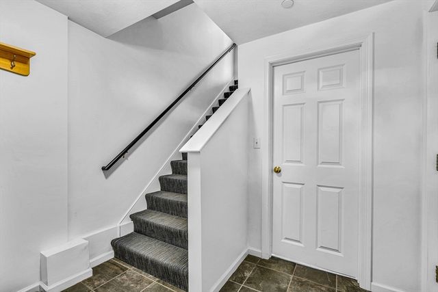 555 Main St 8, Woburn, MA 01801