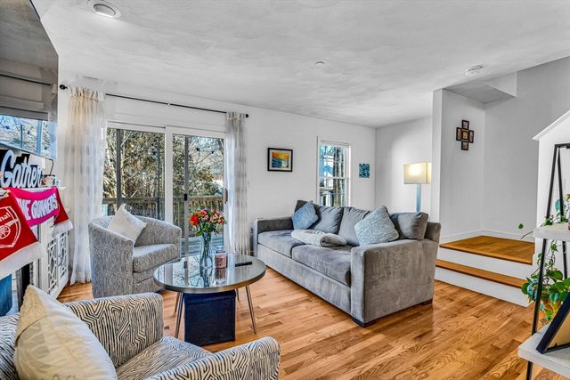 555 Main St 8, Woburn, MA 01801